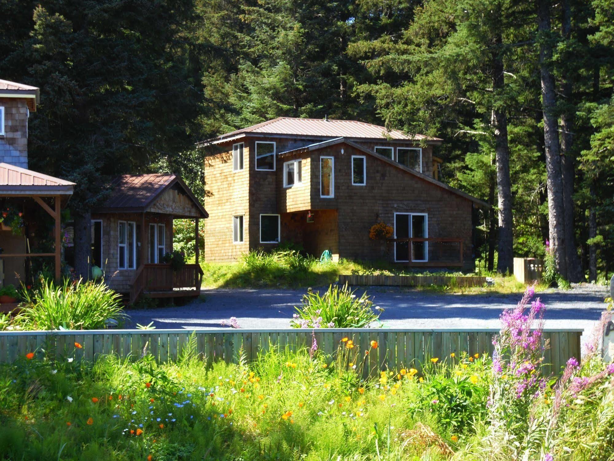 Resurrection Lodge On The Bay Seward Exterior photo